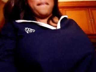 Live webcam model naommiscott on Soda Cams