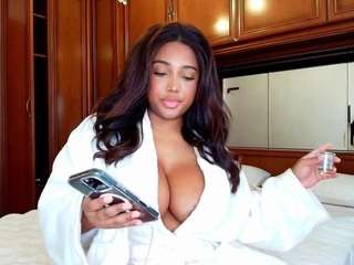 naommiscott webcam model