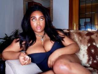 Live webcam model naommiscott on Soda Cams