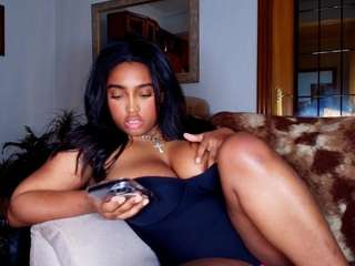 Live webcam model naommiscott on Soda Cams