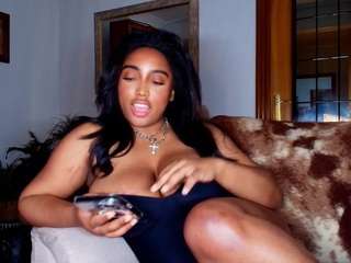 Live webcam model naommiscott on Soda Cams