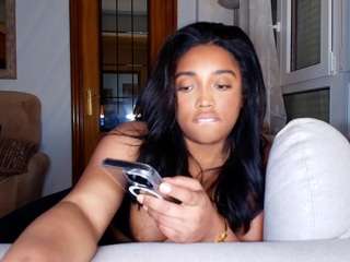 naommiscott's CamSoda show and profile