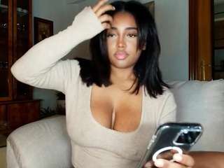 Live webcam model naommiscott on Soda Cams