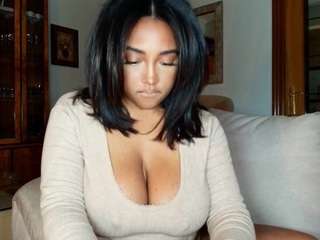 Live webcam model naommiscott on Soda Cams