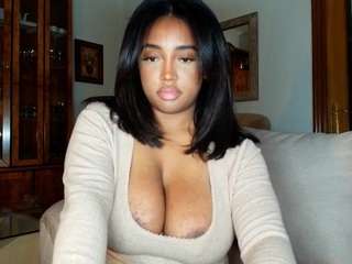 Live webcam model naommiscott on Soda Cams