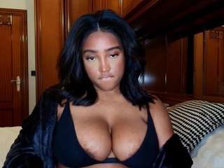 Live webcam model naommiscott on Soda Cams