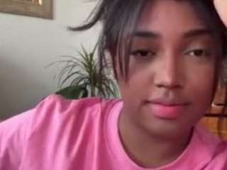 naommiscott's CamSoda show and profile