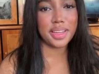 naommiscott's live room