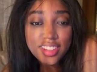 Naommiscott