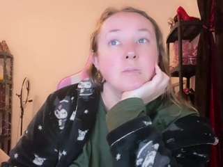 kisica's CamSoda show and profile