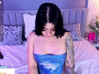 Live webcam model irissolari on Soda Cams