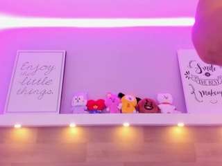 miiahot Live Webcam on CamSoda