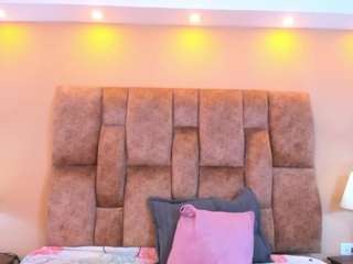 miiahot live webcam show