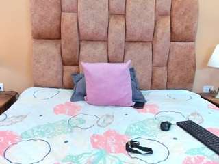 Mia Hot live webcam show