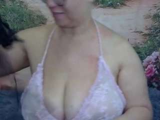 Busty Milf  Topless JOIs