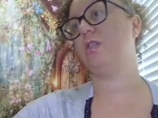 Busty Milf  Topless JOIs