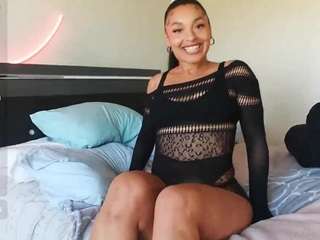 naughtynikkiolivia webcam