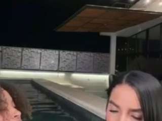 Live webcam model emmastonex on Soda Cams