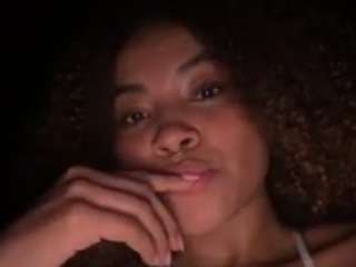 Live webcam model emmastonex on Soda Cams