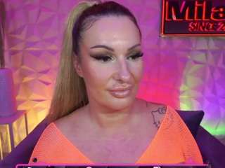 tamaramilano Live Webcam on CamSoda