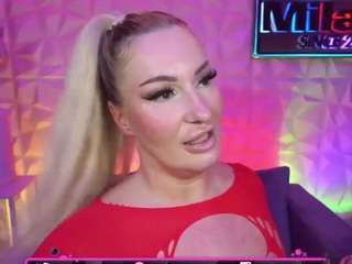 Live webcam model tamaramilano on Soda Cams