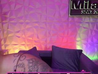 Live webcam model tamaramilano on Soda Cams