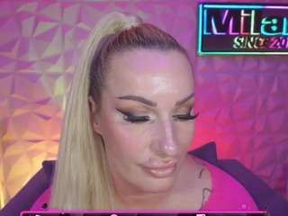 tamaramilano Live Webcam on CamSoda