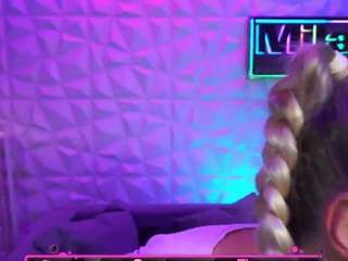 tamaramilano Live Webcam on CamSoda