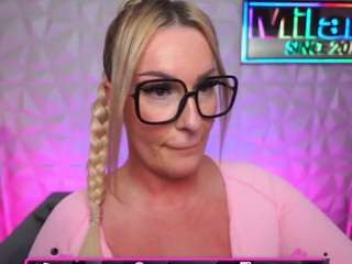 Live webcam model tamaramilano on Soda Cams