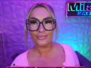 Live webcam model tamaramilano on Soda Cams