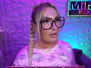 Live webcam model tamaramilano on Soda Cams