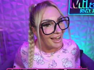 Live webcam model tamaramilano on Soda Cams