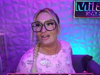 Live webcam model tamaramilano on Soda Cams