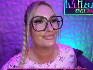 Live webcam model tamaramilano on Soda Cams