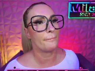 Live webcam model tamaramilano on Soda Cams