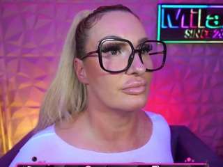 Live webcam model tamaramilano on Soda Cams