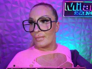 Live webcam model tamaramilano on Soda Cams