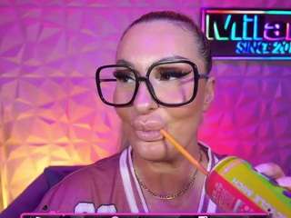 tamaramilano Live Webcam on CamSoda