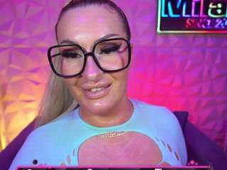 tamaramilano Live Webcam on CamSoda