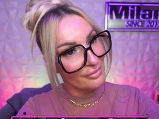 tamaramilano Live Webcam on CamSoda