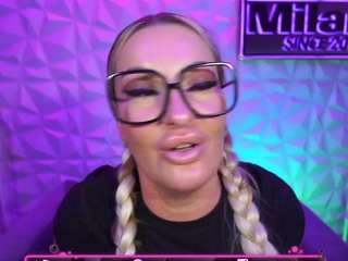 tamaramilano Live Webcam on CamSoda