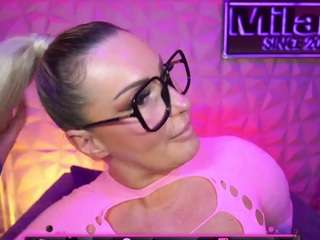 Live webcam model tamaramilano on Soda Cams