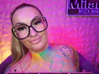 tamaramilano Live Webcam on CamSoda