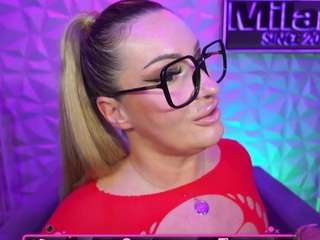 Live webcam model tamaramilano on Soda Cams