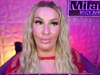 Live webcam model tamaramilano on Soda Cams