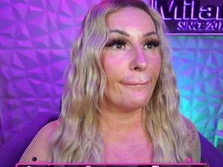 Live webcam model tamaramilano on Soda Cams