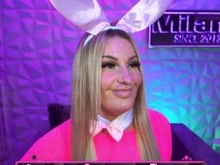 Live webcam model tamaramilano on Soda Cams