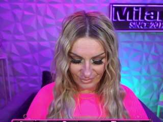 Live webcam model tamaramilano on Soda Cams