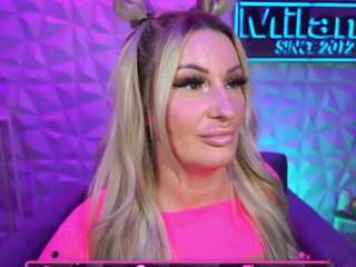 Live webcam model tamaramilano on Soda Cams