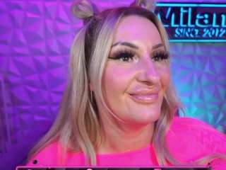 Live webcam model tamaramilano on Soda Cams